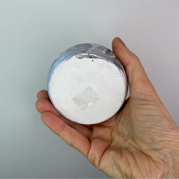 Artisan-Made Decorative Hand-Painted Concrete Incense Vase - Picture 7 of 7